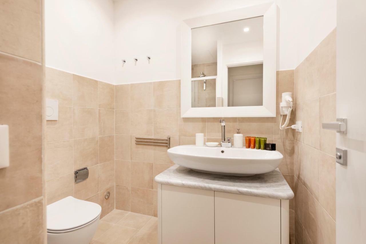 Divo Apartments - Spanish Steps Рим Экстерьер фото
